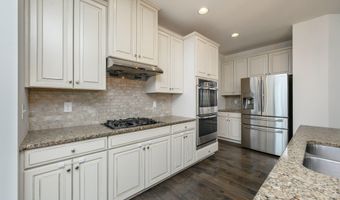 41 Gina Dr, Allentown, NJ 08501