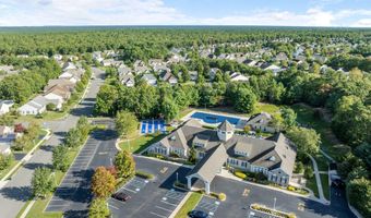 10 Chapel Hill Ct, Barnegat, NJ 08005