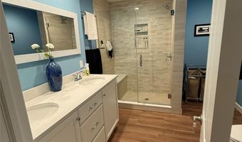 10 Juniper Pl 10, Bohemia, NY 11716