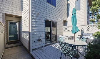 86 Windward Ln, Bristol, RI 02809