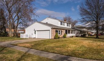 6 Willow Green Dr, Amherst, NY 14228