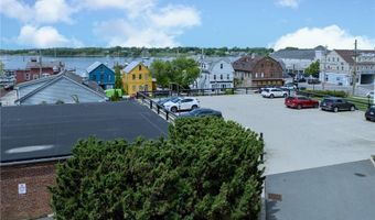 423 Hope St C, Bristol, RI 02809