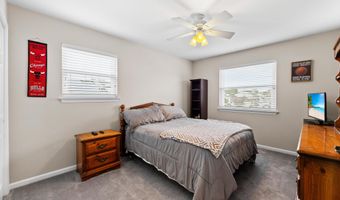 48 Poplar St, Beachwood, NJ 08722