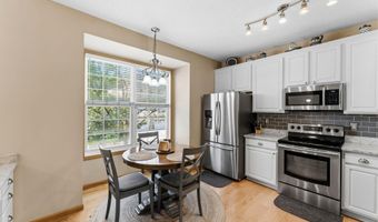 6738 158th St W, Apple Valley, MN 55124