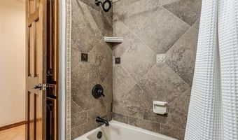 2216 Heidi Ct, Bartlesville, OK 74006
