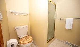190 Wyeth Dr, Amherst, NY 14068