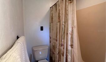 1871 RIVEREDGE Dr, Astor, FL 32102