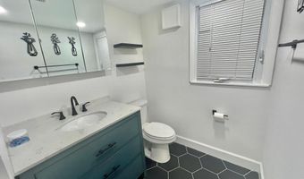 4816 DODSON Dr, Annandale, VA 22003