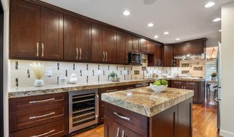 817 Harbor Rd, Alameda, CA 94502