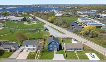 11 Gunning Ct, Middletown, RI 02842