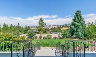 551 Strawberry Ln, Ashland, OR 97520