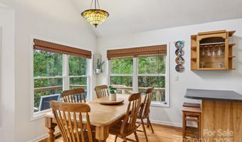 311 Jacks Knob Rd, Barnardsville, NC 28709