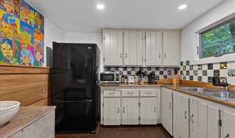 46 Battery Rd, Belfast, ME 04915