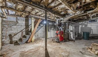39 W 40TH St, Bayonne, NJ 07002