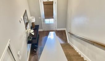 1718 W FARMVILLE Rd, Auburn, AL 36830