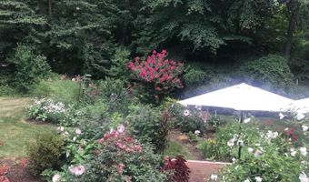 5151 PIEDMONT Pl, Annandale, VA 22003