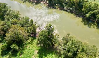 233 River Rd, Beattyville, KY 41311