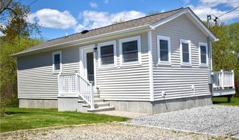 64 Burnside Ave, Narragansett, RI 02882
