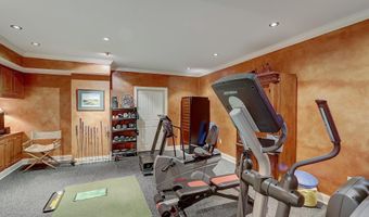 4744 34TH St N, Arlington, VA 22207