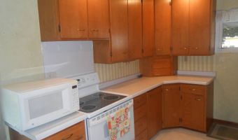 311 W Sycamore St, Abbotsford, WI 54405