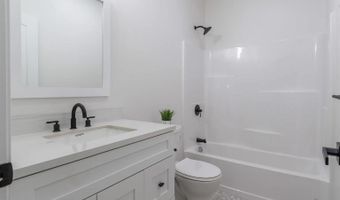 28 Colony Dr, Barnstead, NH 03225