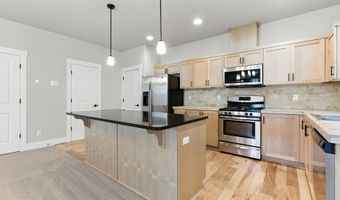 268 SW 204TH Ter, Beaverton, OR 97006