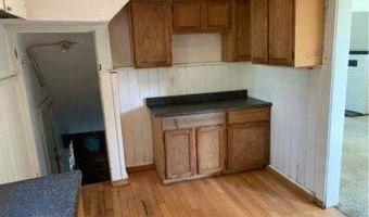 945 Clark St, Akron, OH 44306