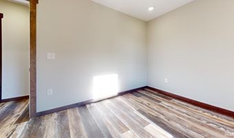 312 E 4th St, Bicknell, IN 47512