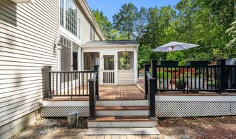 60 Camelot Dr, Bedford, NH 03110