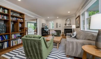 7016 WILSON Ln, Bethesda, MD 20817
