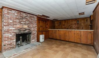 23 Roselawn Ave, North Smithfield, RI 02824