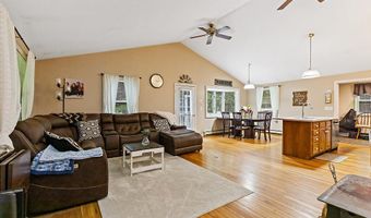 279 Dunn Rd, Belgrade, ME 04917