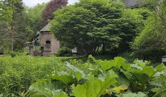 1073 Upper Dummerston Rd, Brattleboro, VT 05301