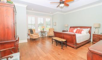 170 Fallen Oak Dr, Brandon, MS 39047