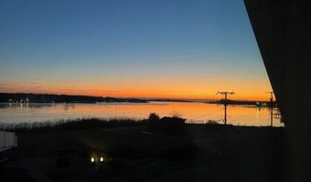 20 Starboard St, Beachwood, NJ 08722
