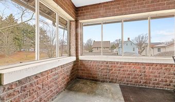 203 Glamorgan St, Alliance, OH 44601