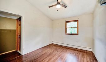 10 7th St, Aberdeen, NJ 07747