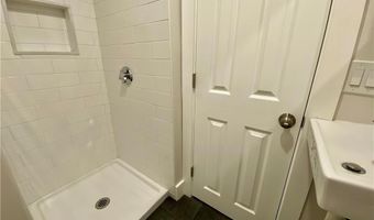 14 S Baptist St, Newport, RI 02840