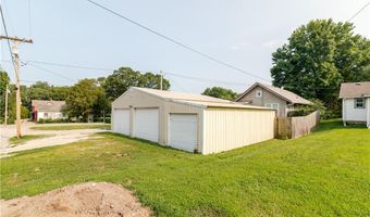 905 Parallel St, Atchison, KS 66002