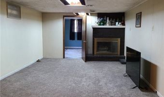 5947 Dailey Rd, Akron, OH 44319