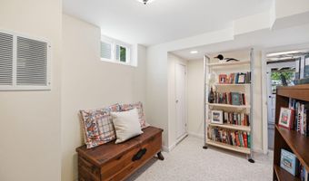 1116 N ROOSEVELT St N, Arlington, VA 22205