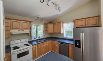 1890 Franklin Pierce Hwy, Barrington, NH 03825