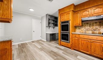 5204 ROBINSON Dr, Alexandria, LA 71301