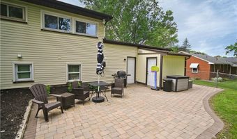 5642 Yorktown Ln, Austintown, OH 44515