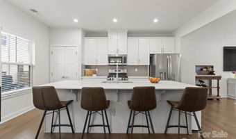 2037 Birchside Dr, Charlotte, NC 28205