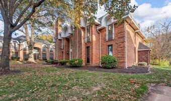 916 Claytonbrook Dr 1, Ballwin, MO 63011