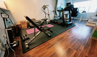 9 ELNA Ct, Bayonne, NJ 07002
