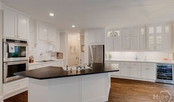 152 Thornhill Dr, Athens, GA 30607
