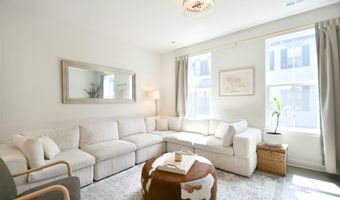 453 Spearfield Ln, Charlotte, NC 28205