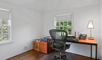 4725 ROCK SPRING Rd, Arlington, VA 22207